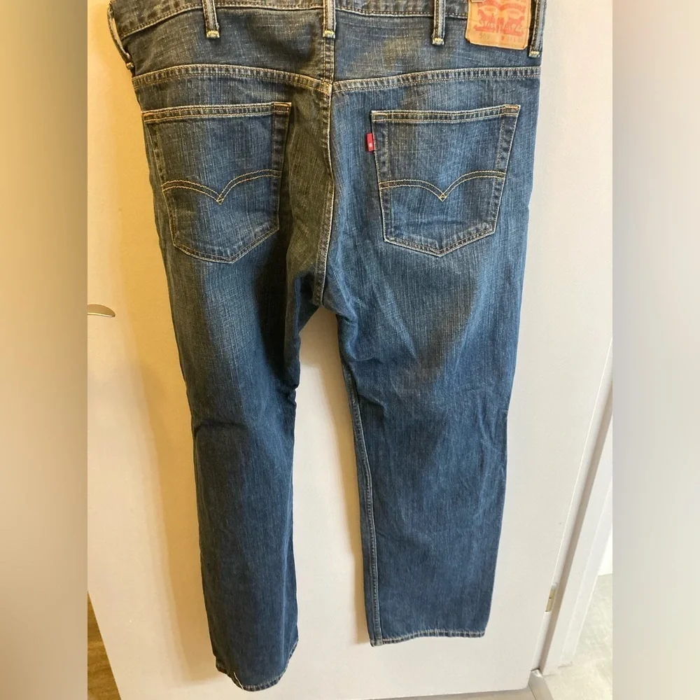 Levi's men's 569 straight leg blue jeans 38 x 34 actual 32
